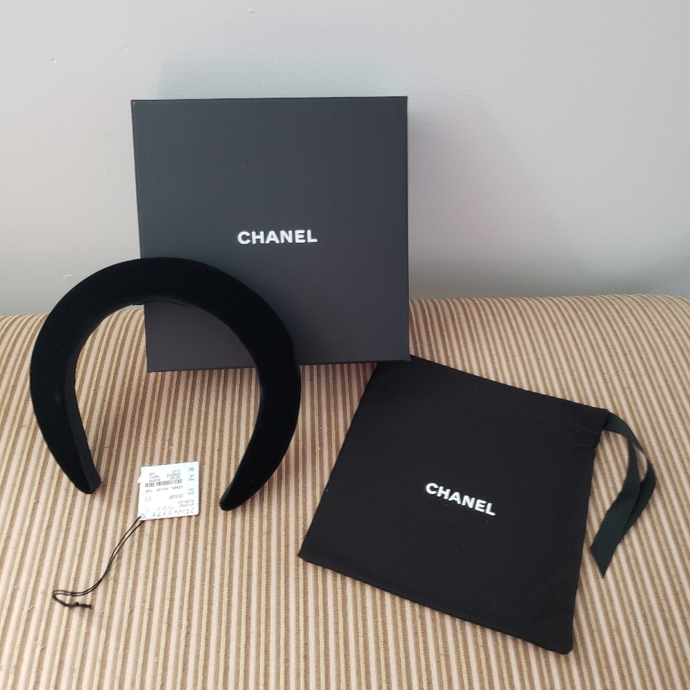 Chanel velveteen black headband AUTHENTIC NEW with  dust bag 400.00 or offer